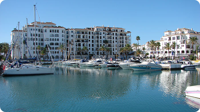 3 bedroom apartment close to Puerto de la Duquesa